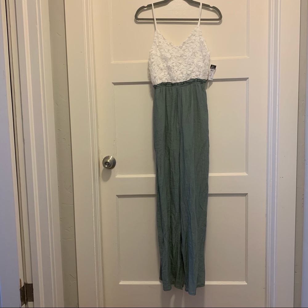 Rue21 Women’s Green/White Sleeveless Jumpsuit | M